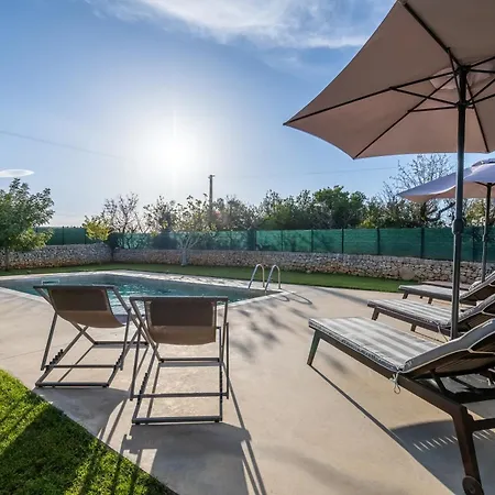 Torlevigne Relax & Pool * פולינאנו א מארה